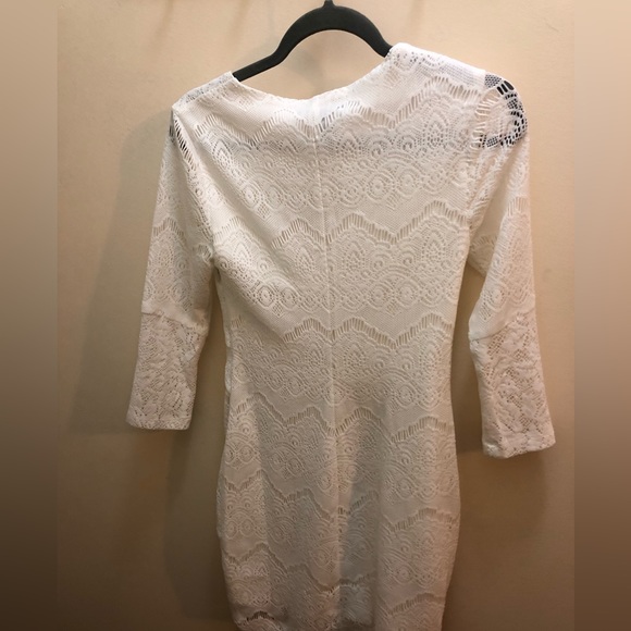 NEW BNWT never worn - Forever 21 White Body Con long sleeve lace v-neck dress. - Picture 2 of 2